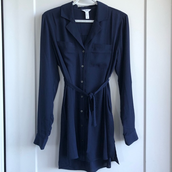 Thyme maternity blouse in navy blue - Picture 1 of 2